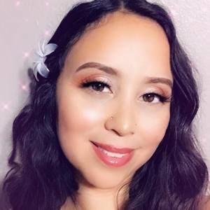 Meet your Posher, Maxine